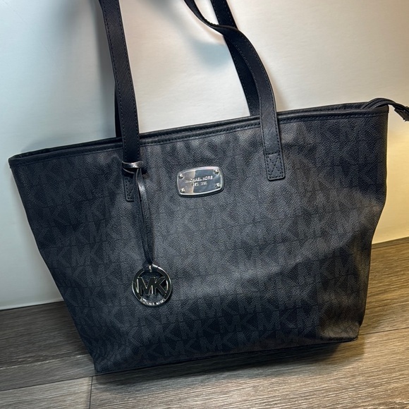 Michael Kors Charcoal Signature Tote - Picture 1 of 12